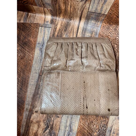 Vintage Snakeskin‎ Embossed Clutch Purse with Magnetic Snap – Ruched Back - Picture 6 of 6